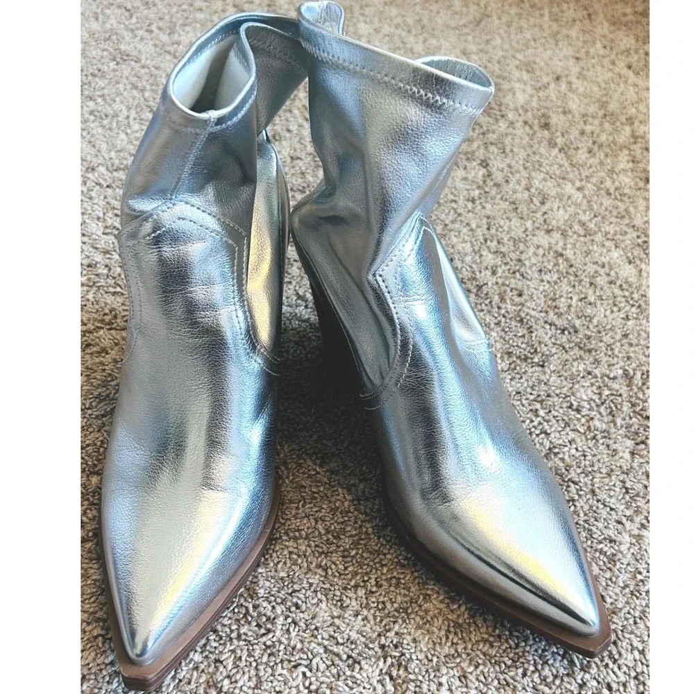 MIA Silver Metallic Pointed Toe Ankle Boots Western Block Heel Size 7.5